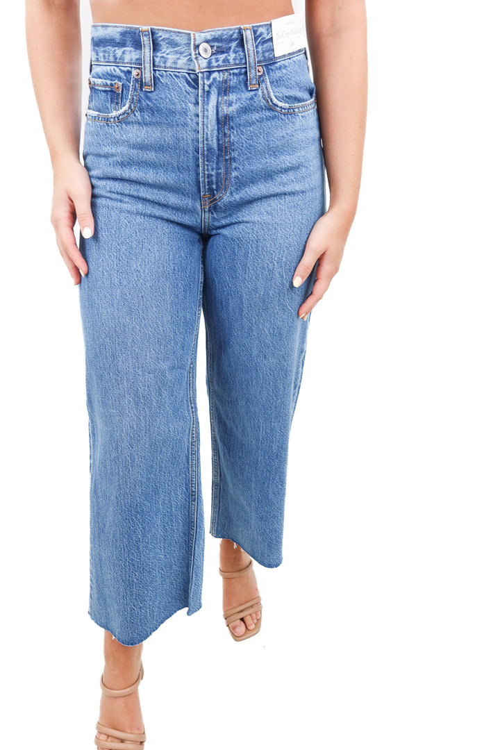 Abercrombie & Fitch medium wash the crop wideleg jeans NWT (24; retail $80)