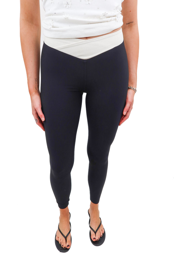 kittenish black/white ribbed leggings (s; retail $58)