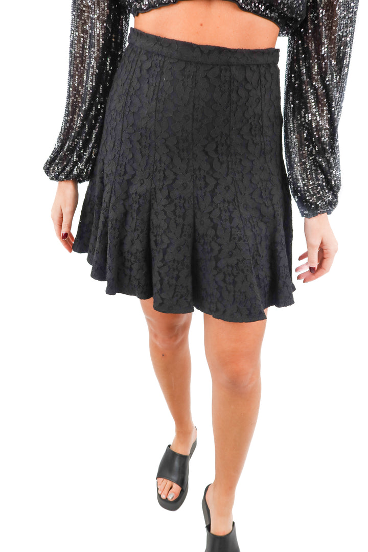bcbgmaxazria black lace mini skirt (4)