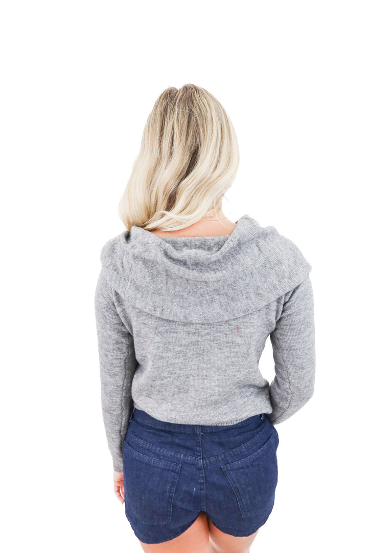 cupshe grey knit off shoulder sweater (s)