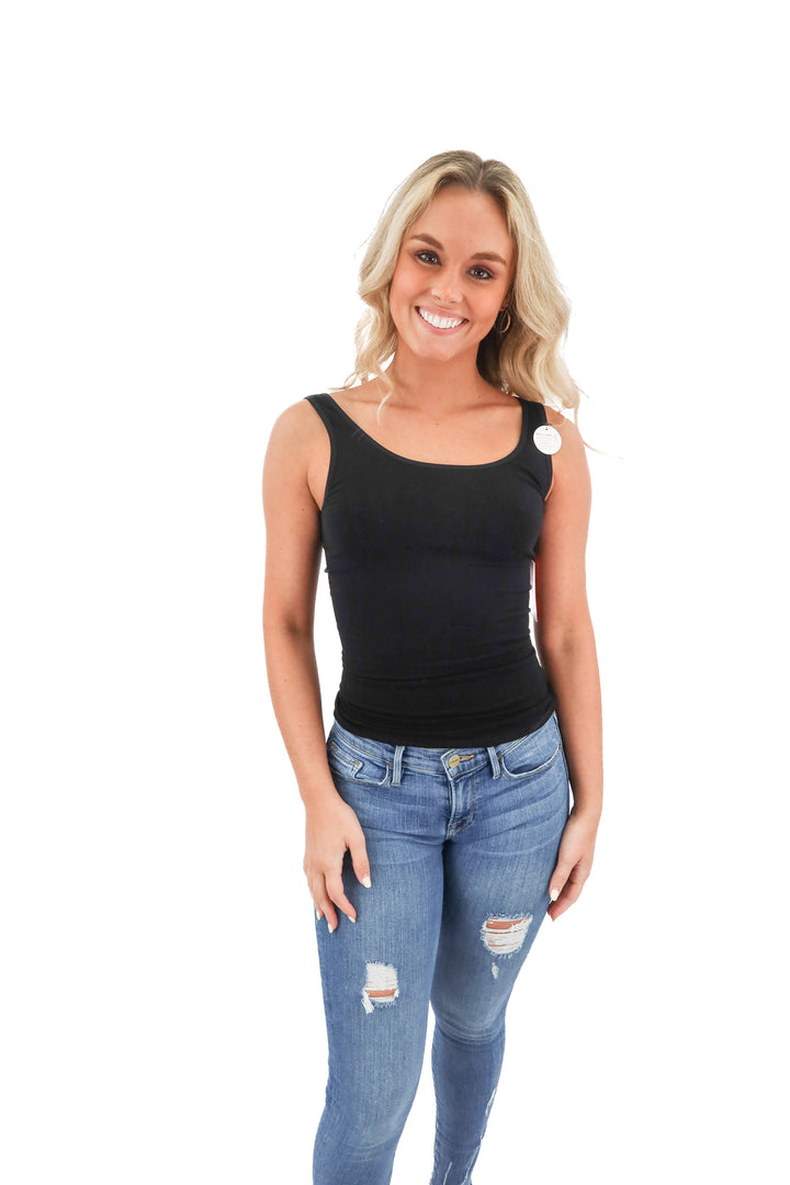 yummie black seamlessly shaped 2-way tank NWT (S/M; retail $34)