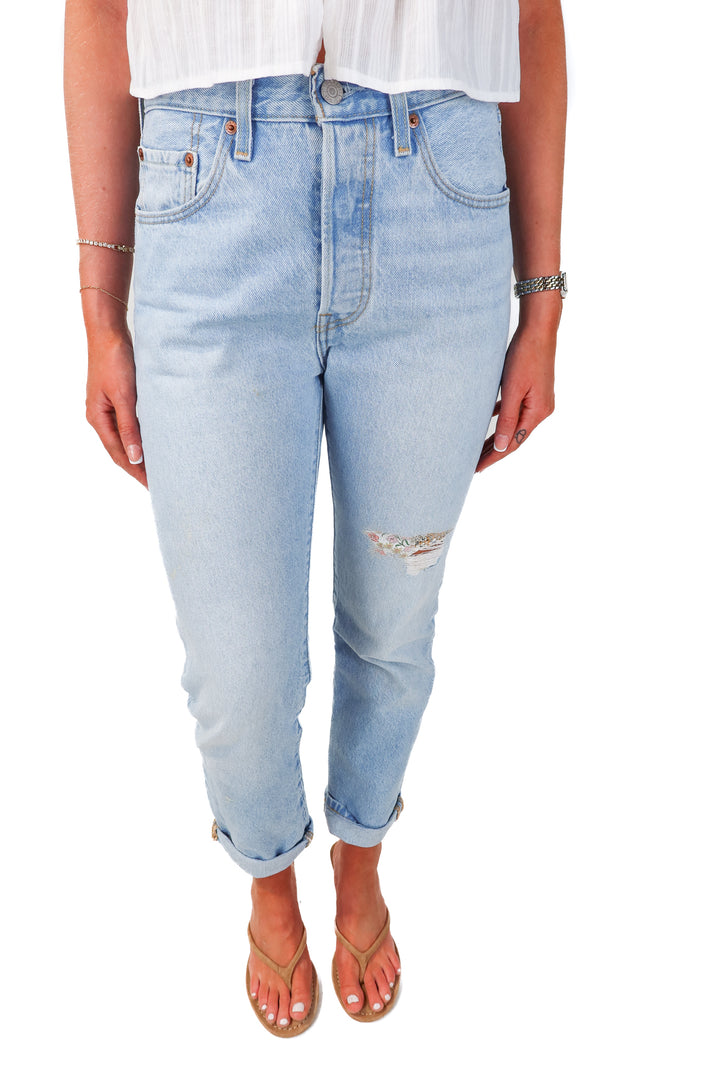 levis light wash distressed jeans NWT (26)