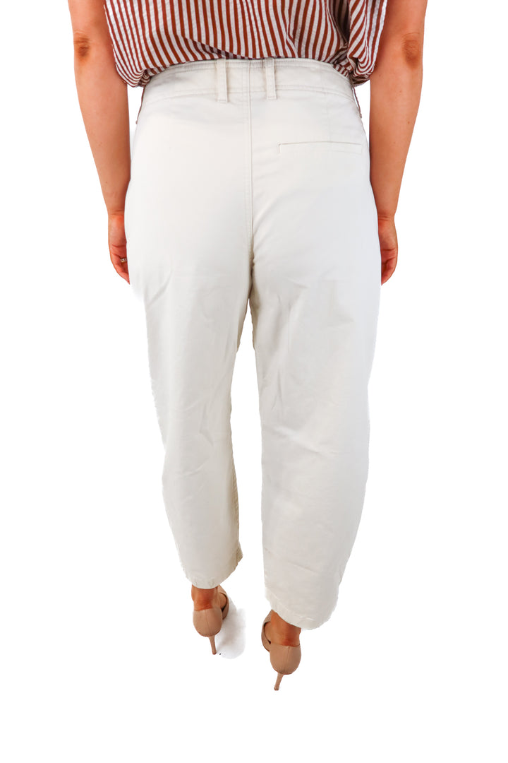 abercrombie & fitch curve love cream pants (4R; retail $90)