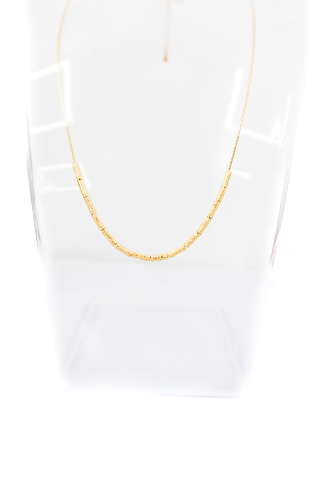 dainty gold necklace