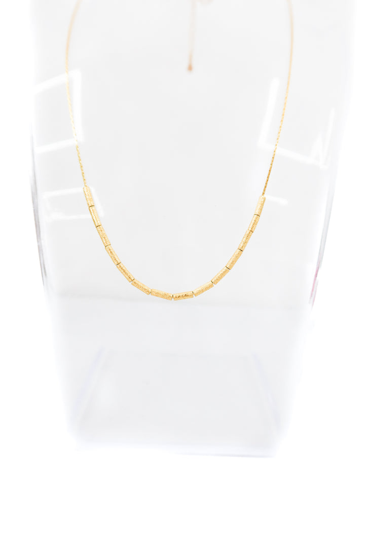 dainty gold necklace