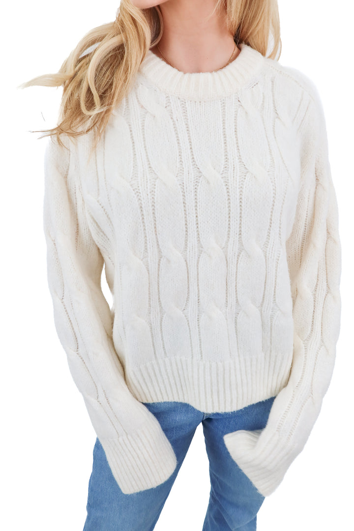 Abercrombie & Fitch cream cable knit scoopneck sweater (XS)