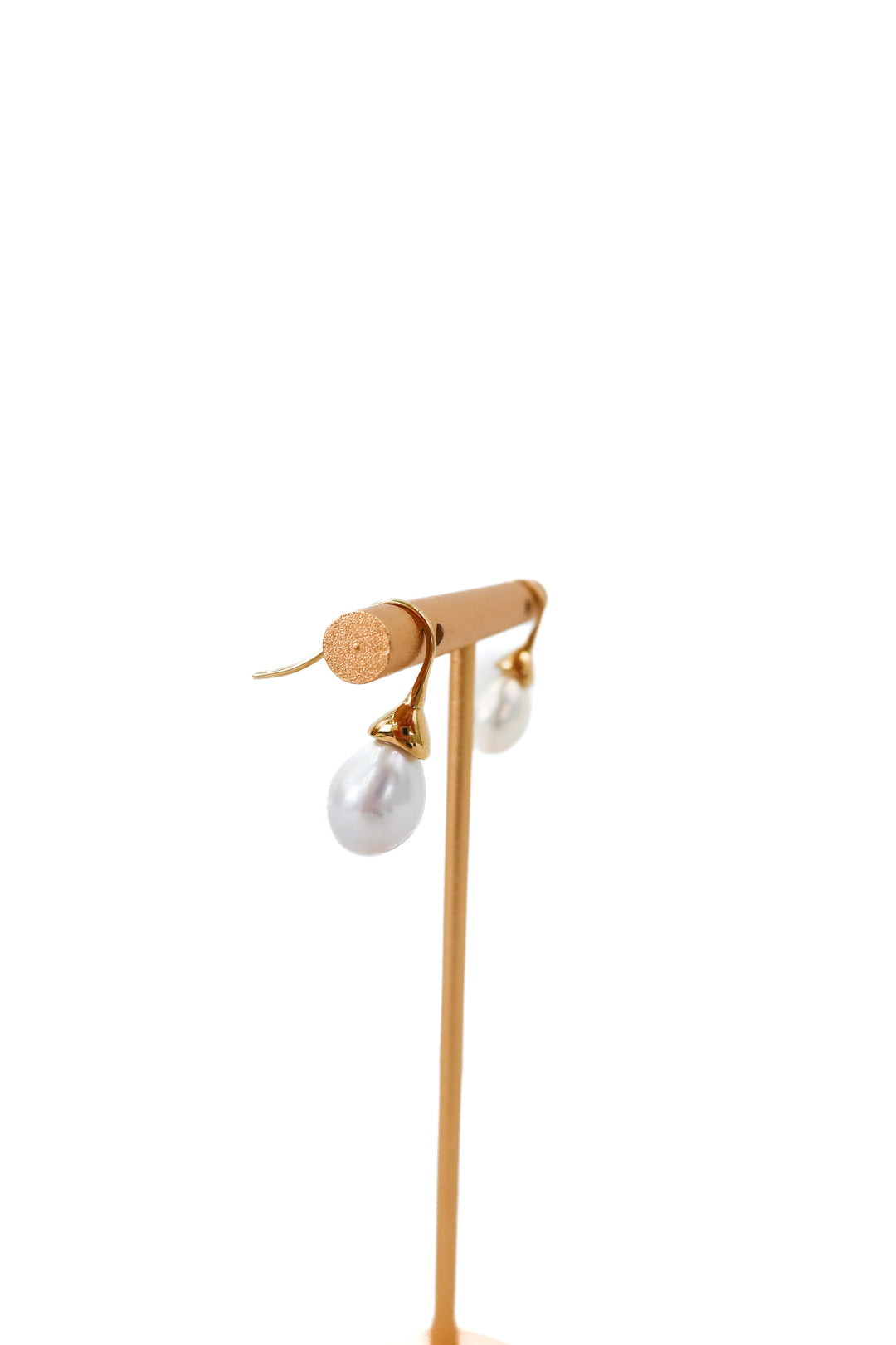 heaven mayhem pearl earrings