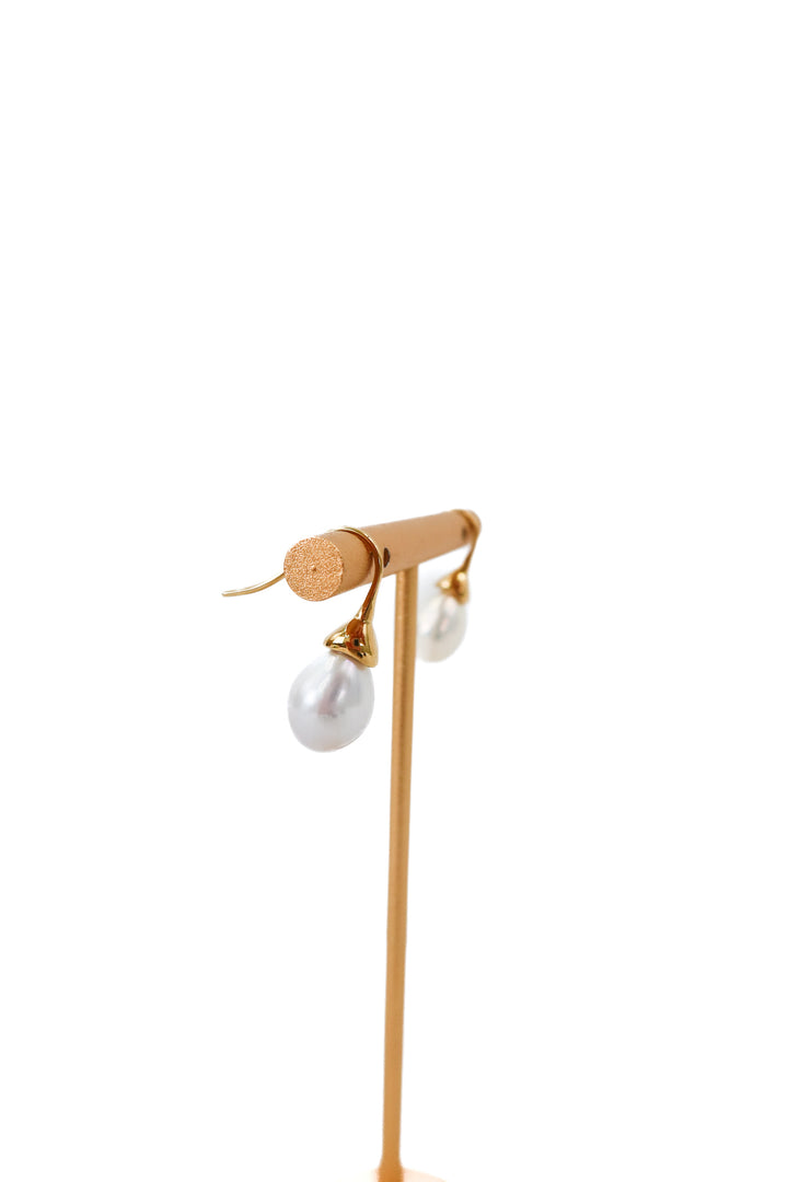 heaven mayhem pearl earrings