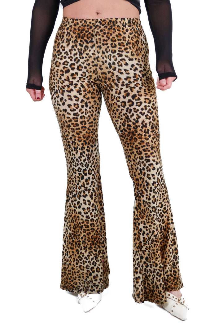 Forever 21 cheetah flare leggings (M)