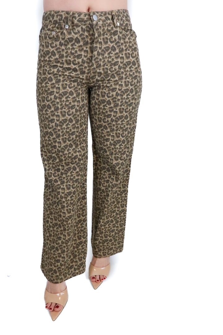 Le Lis leopard straight leg jeans (s; retail $80)
