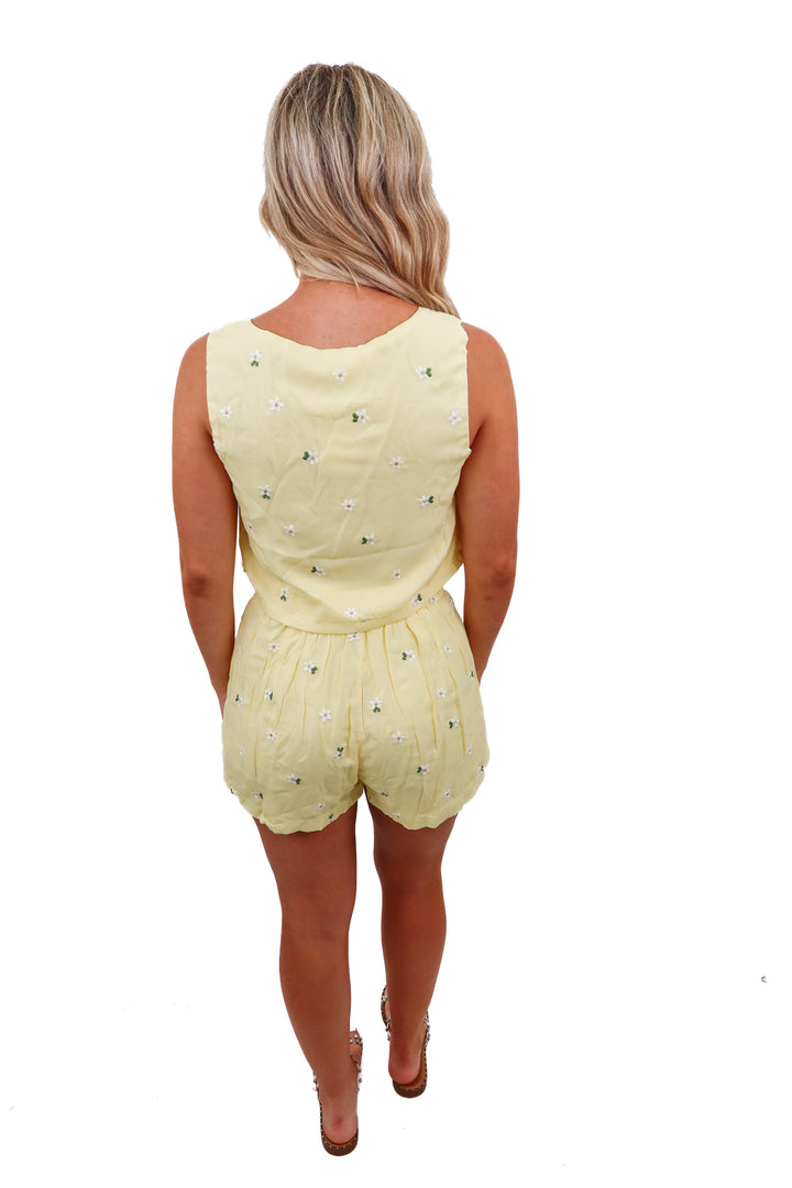 Amable yellow flower set (S; retail $100)