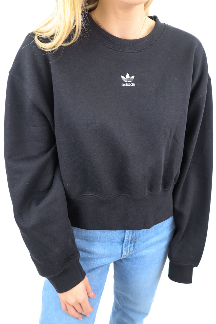 adidas black cropped pullover sweater (S)