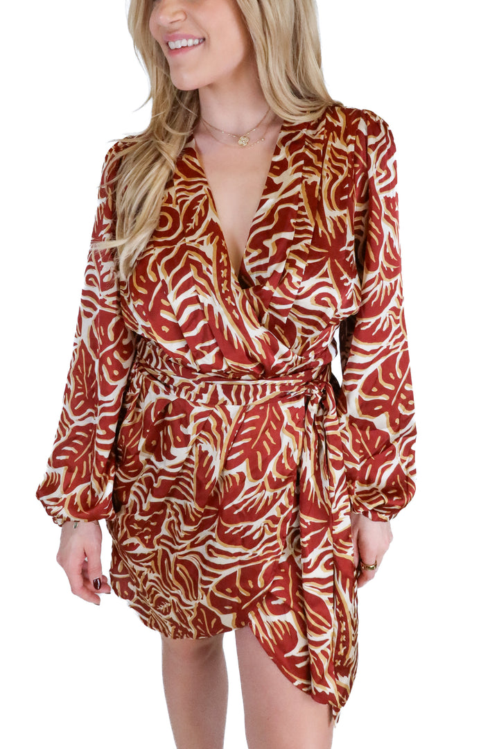vici maroon printed deep v dress (m)
