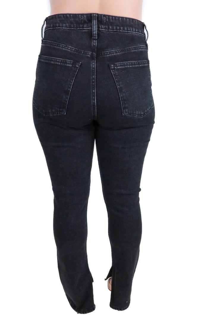 abercrombie black skinny high rise jeans (28/6; retail $90)