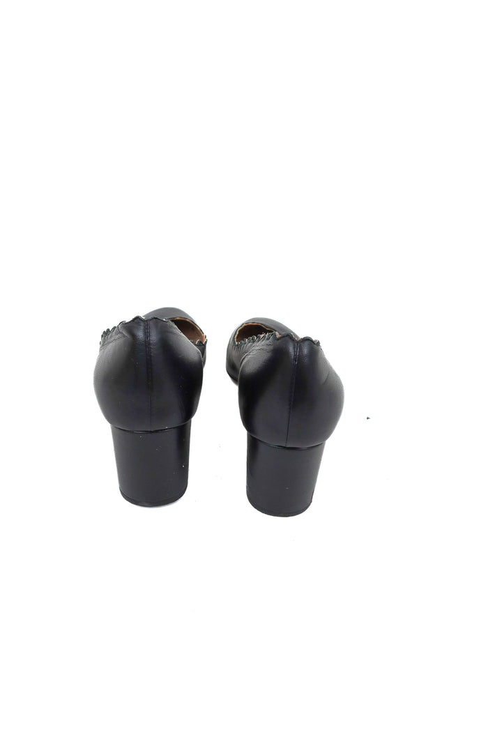 chloe scallop black classic pump (37.5)