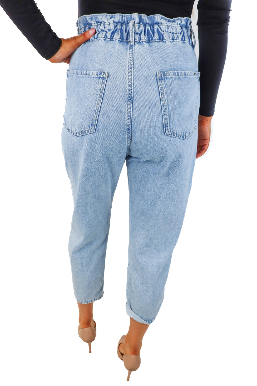 zara light wash paperbag jeans (6)
