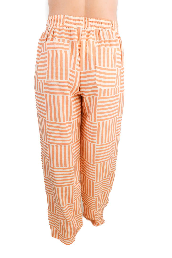 Grey Bandit Peach Checkered Print Pants NWT (L)