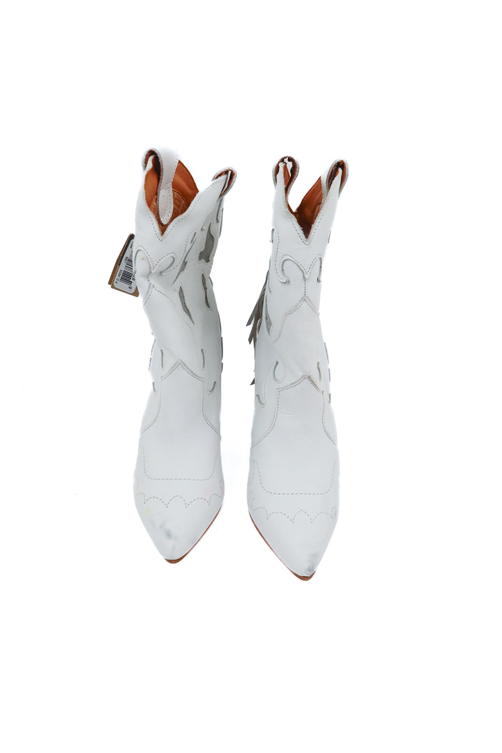 dingo white fringe cowgirl boots NWOT (8.5; retail $239)
