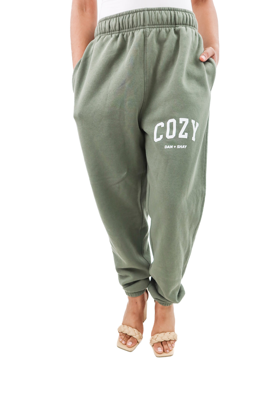 dan + shay cozy olive green sweats (m)