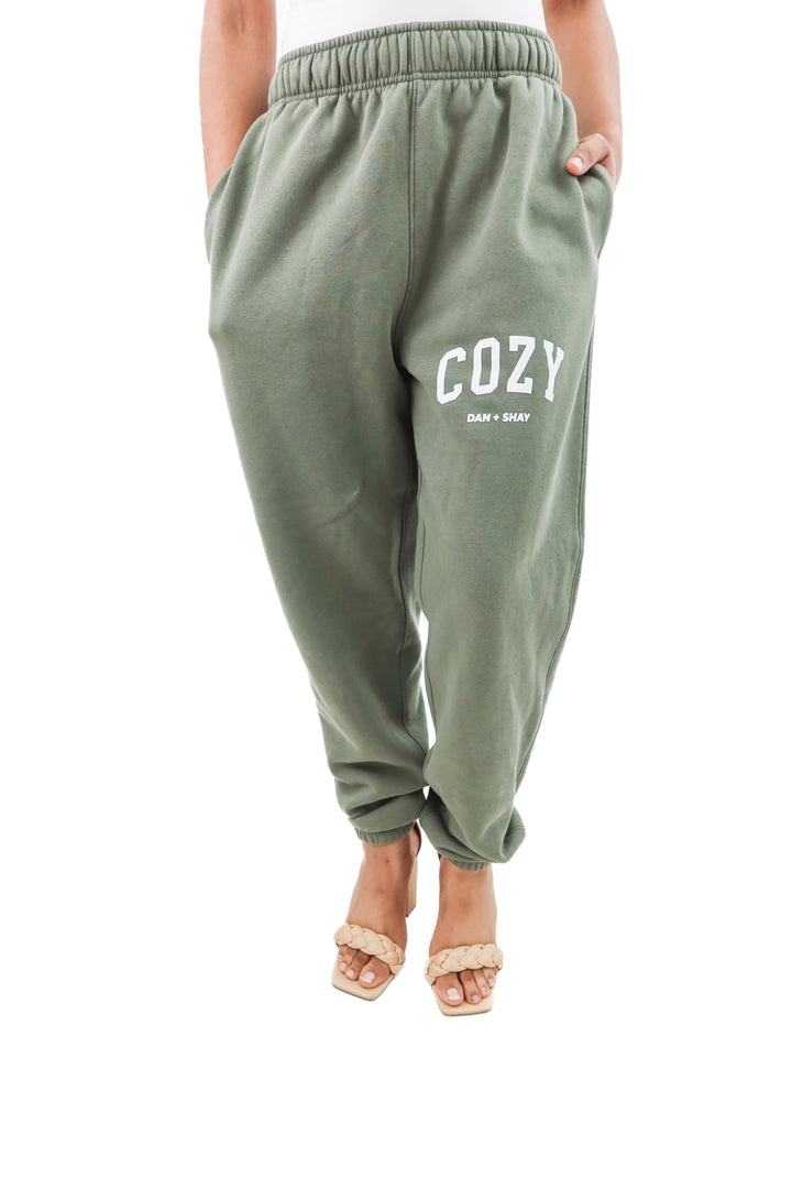 dan + shay cozy olive green sweats (m)