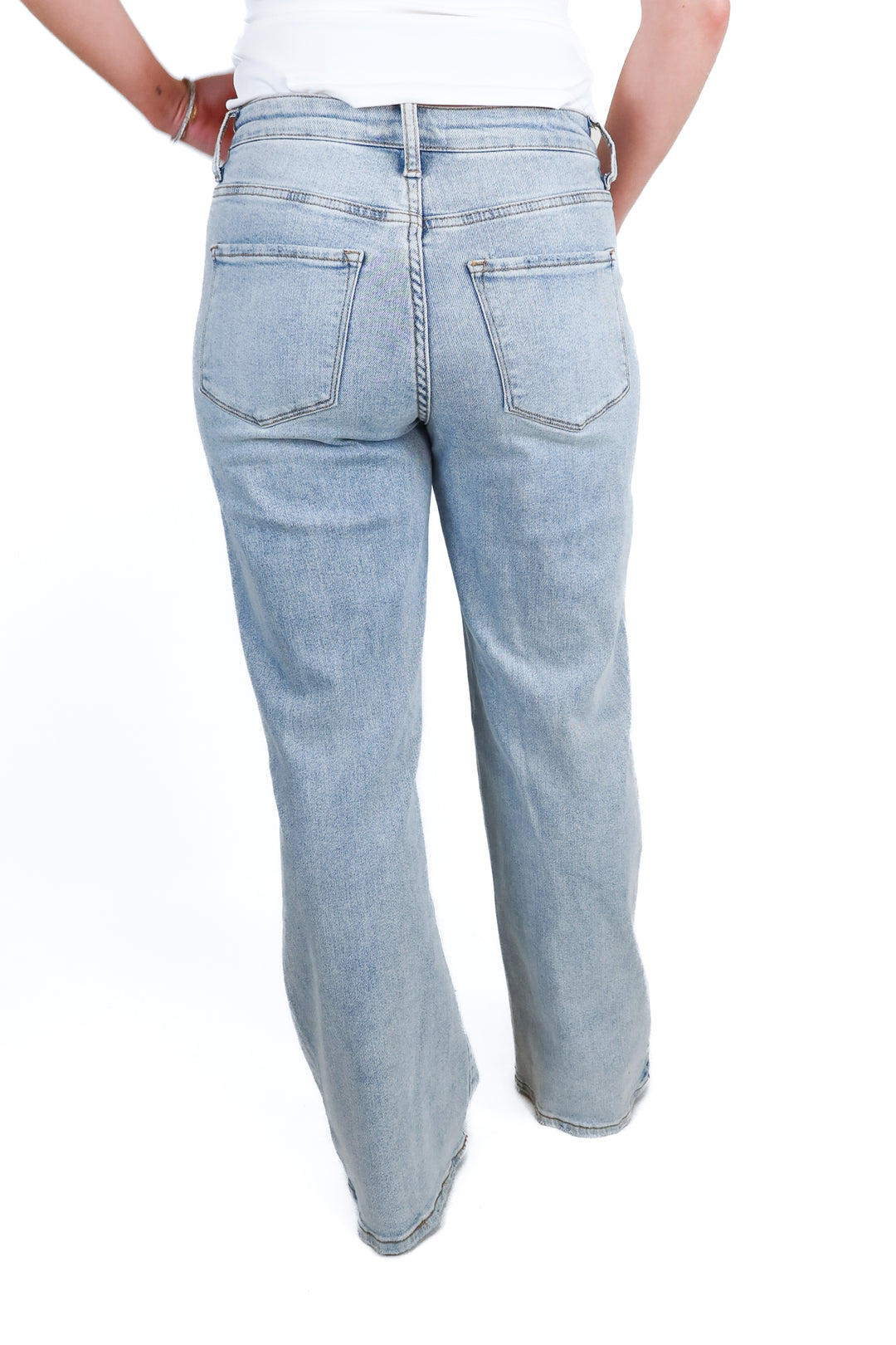Vervet Light Wash Distressed Wide Leg Jeans (27)
