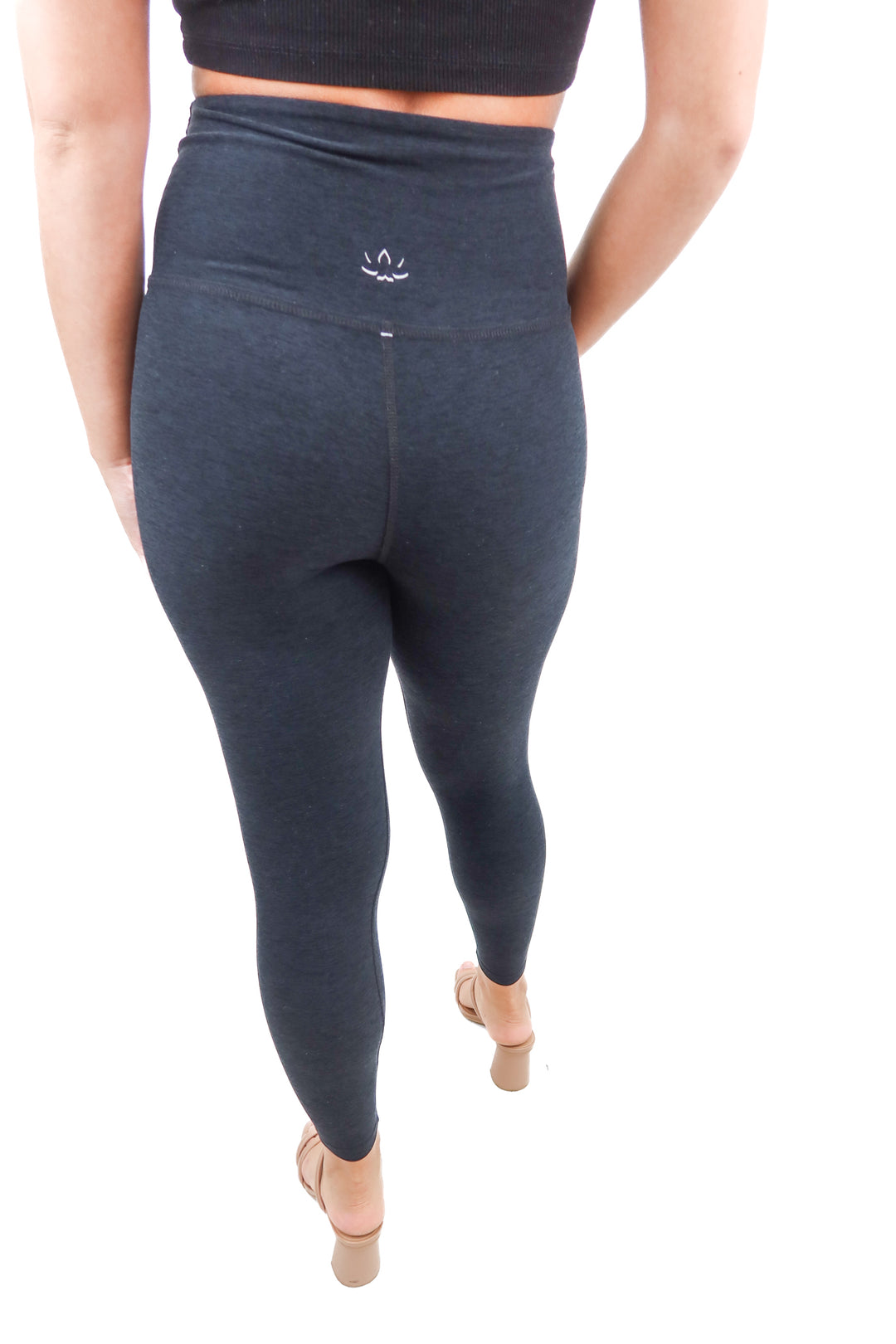 Beyond Yoga black active leggings (M)