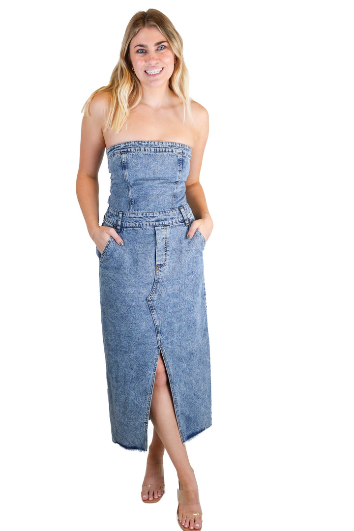 Bailey Rose light wash denim dress (S)