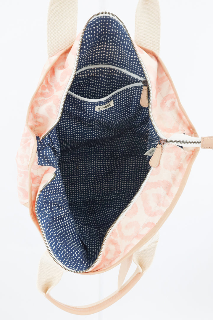 Minted "Hannah" coral tote NWT
