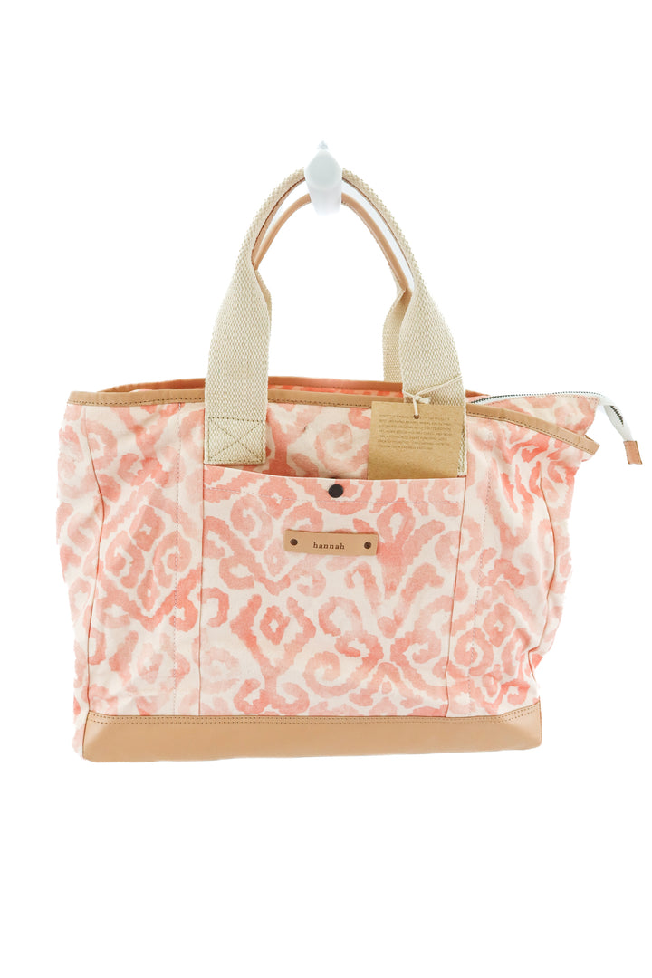 Minted "Hannah" coral tote NWT