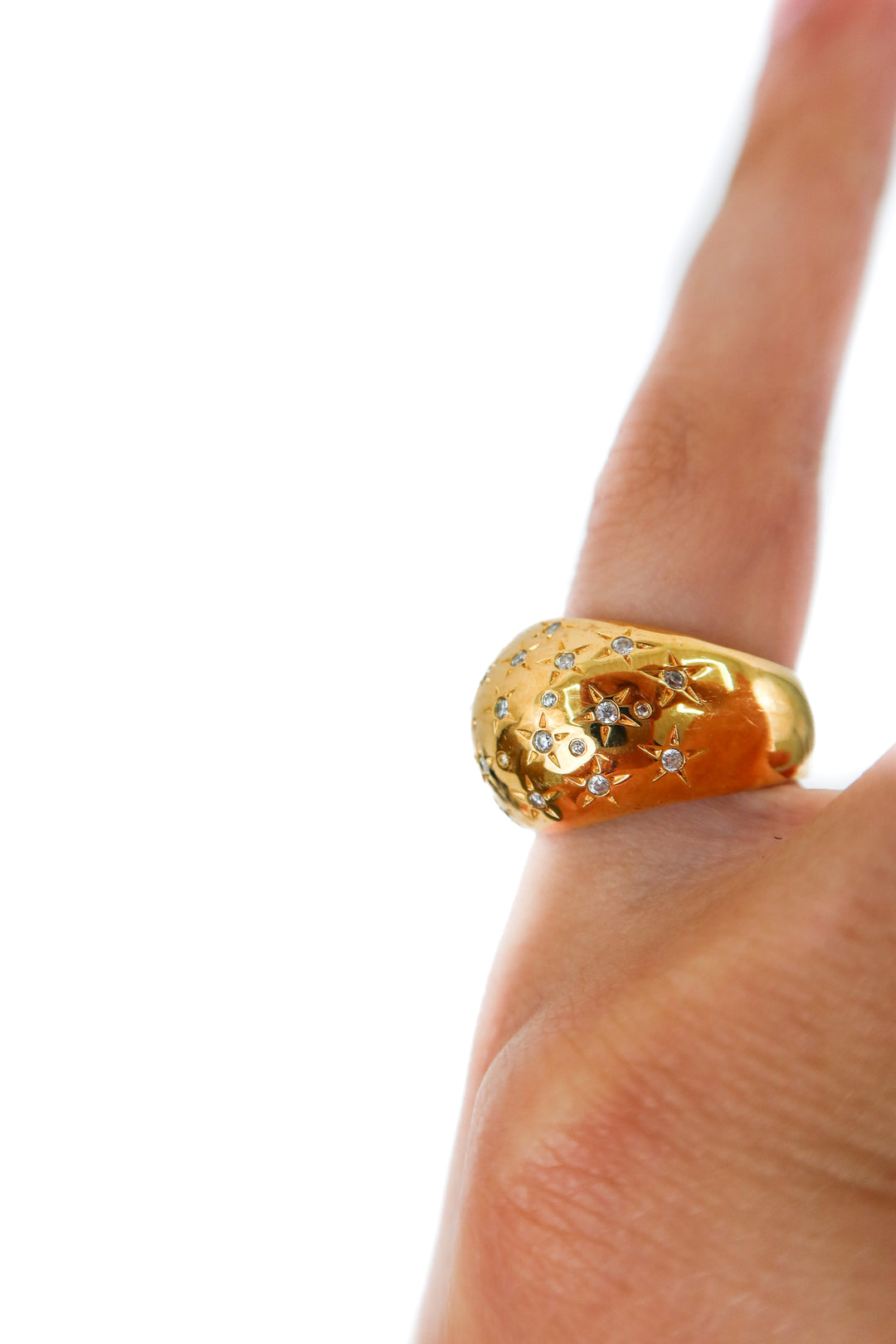 gold chunky ring with star detail