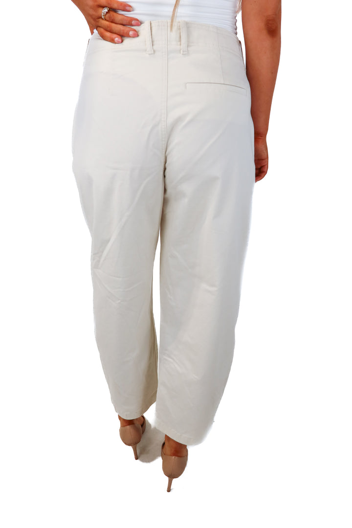 abercrombie & fitch curve love cream pants NWT (6R; retail $90)