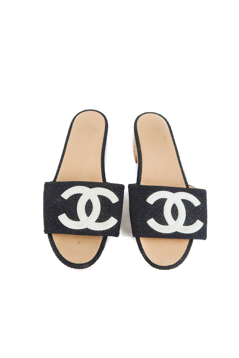 chanel black and white cc logo slide mule (38.5)