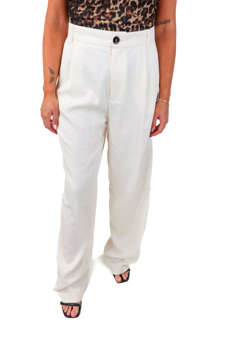SLAY zara cream trouser pants NWT (M; retails $45.90)