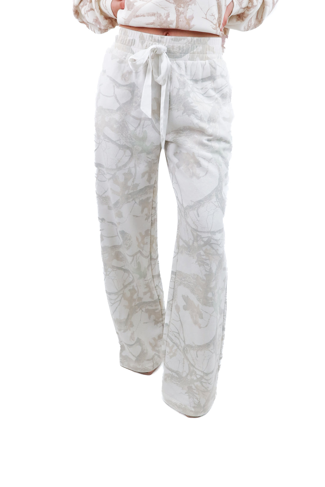 as revival white camo sweatpants (s)