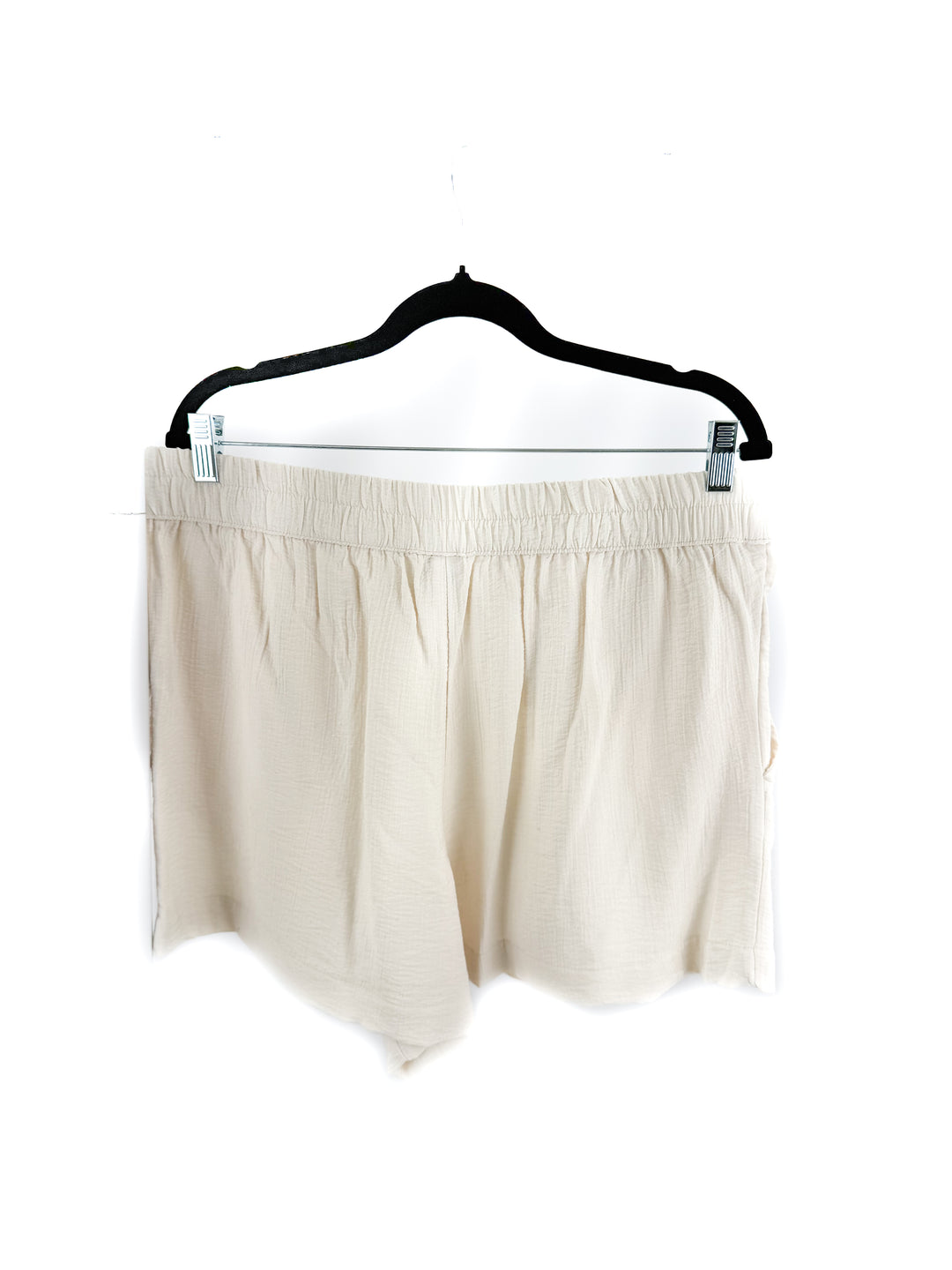 a new day cream gauzy shorts NWT (L)