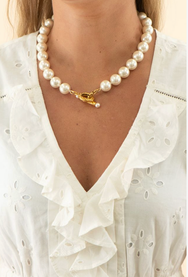 Chanel Resin Pearl Necklace (vintage)