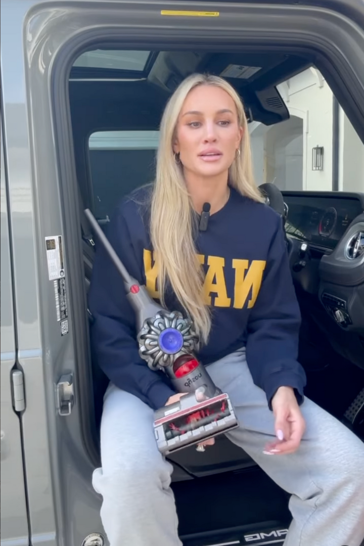 AUCTION gildan us navy crewneck sweatshirt (m)