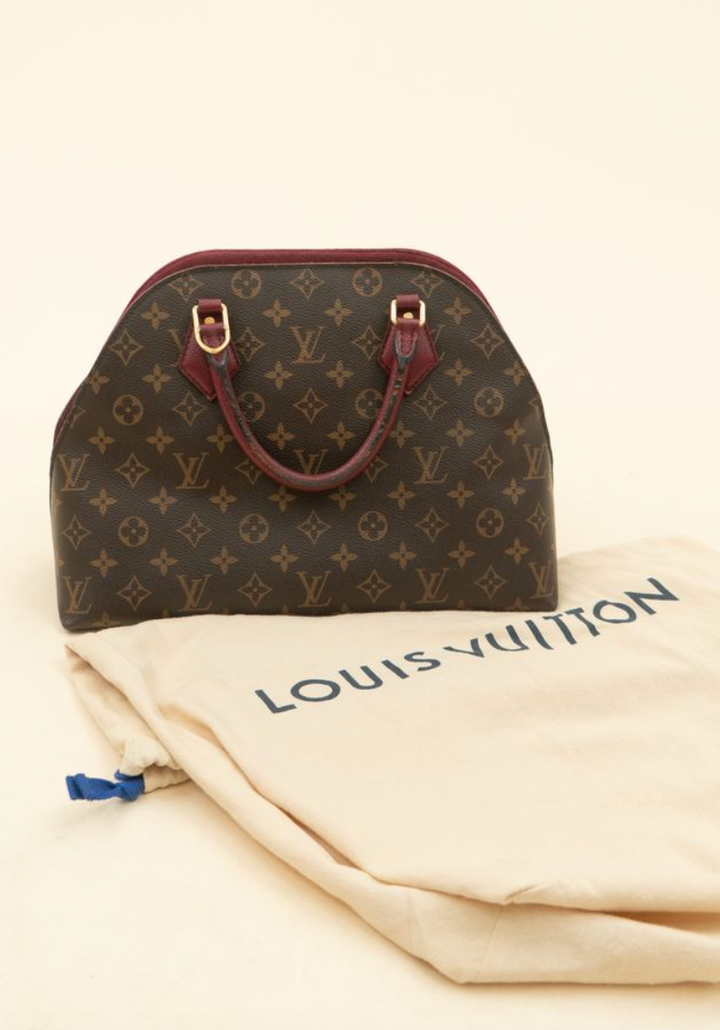 Louis Vuitton Alma BNB