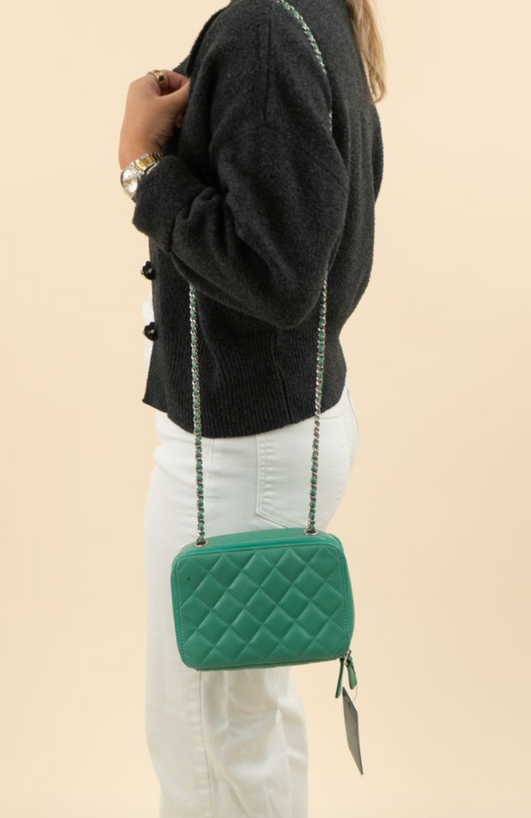 Chanel Green Quilted Lambskin matelasse Crossbody