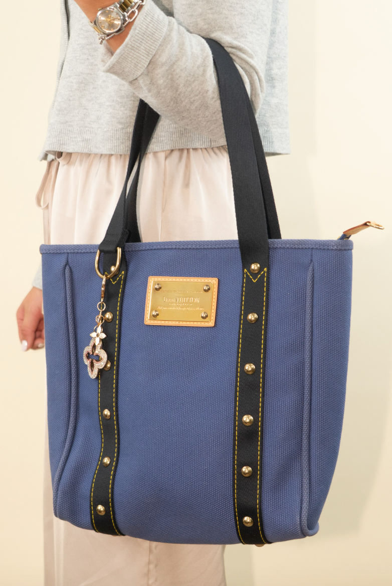 Louis Vuitton Antigua Cabas Tote